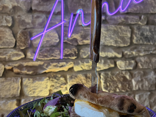 ANNA Trattoria Focaccia burger