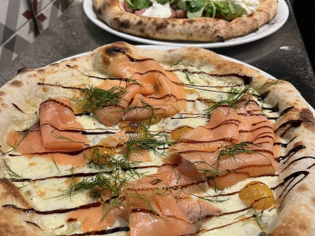 ANNA Trattoria Pizza salmone